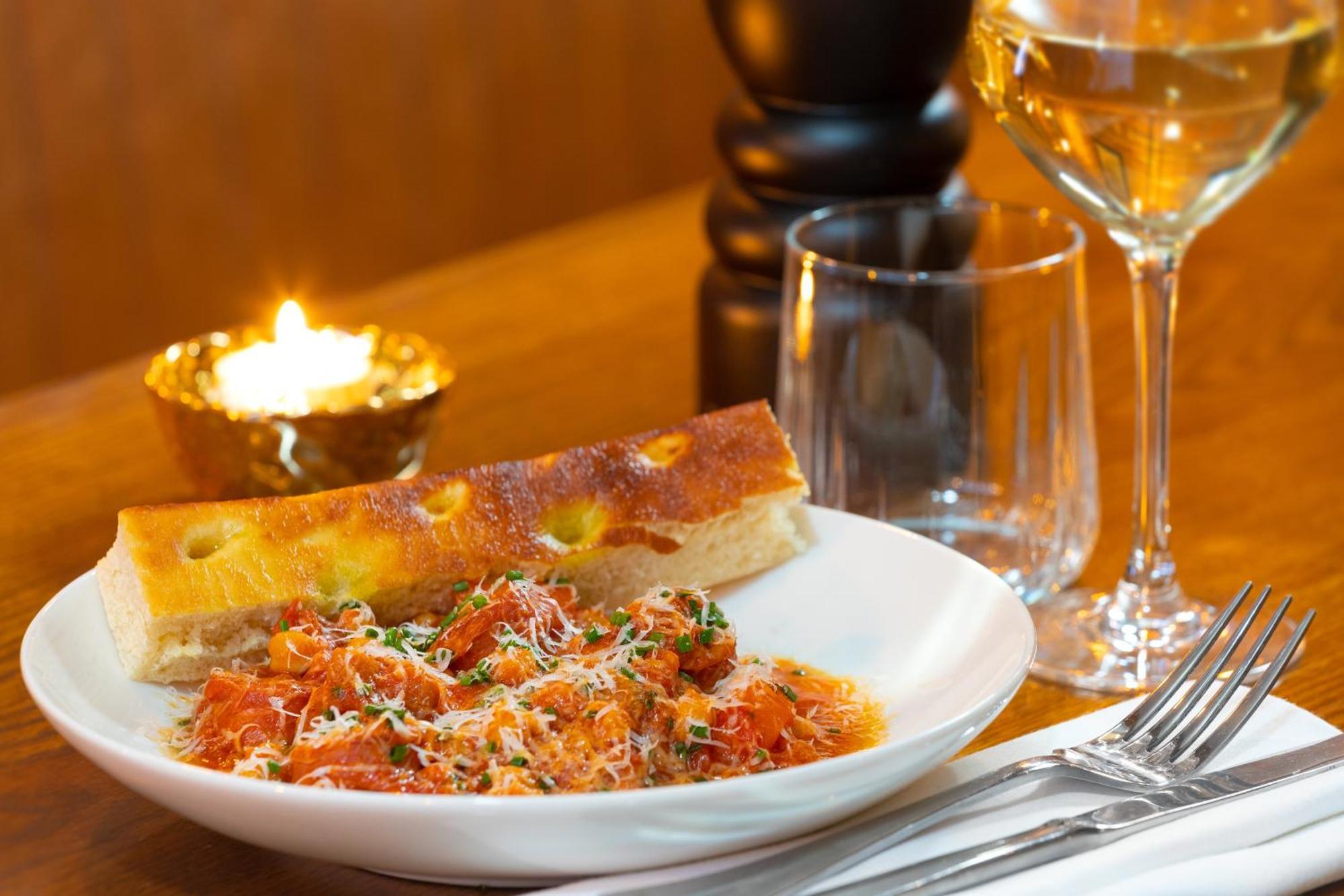 Mcgettigan'S Townhouse - Olives & Figs Bistro — Foto 1